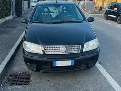 Nero Usata 2010 Fiat Punto Active Tre volumi | 1800 € (Super prezzo)