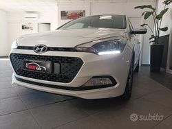 Bianco Usata 2018 Hyundai i20 Comfort Tre volumi | 9900 € (Cara)