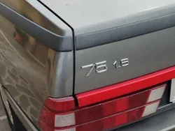 Usata 1991 Alfa Romeo 75 Tre volumi | 9700 €