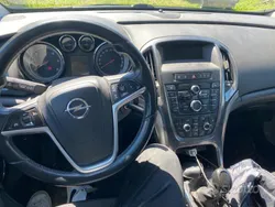 Usata 2011 Opel Astra Tre volumi | 5000 € (Cara)