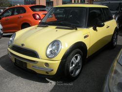 Giallo Usata 2006 Mini Cooper Due volumi | 3800 € (Buon prezzo)
