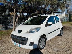 Bianco Usata 2009 Peugeot 107 Due volumi | 3950 € (Cara)