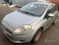 Grigio Usata 2009 Fiat Grande Punto Dynamic Due volumi | 2999 € (Buon prezzo)