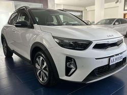 Bianco Usata 2022 Kia Stonic Style SUV | 13.999 € (Buon prezzo)