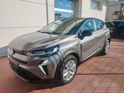 Grigio Usata 2025 Renault Captur Evolution SUV | 19.900 € (Buon prezzo)