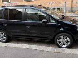 Nero Usata 2012 VW Touran Monovolume | 9500 €
