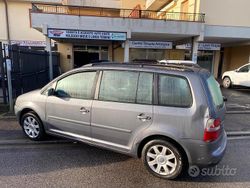 Nero Usata 2005 VW Touran Trendline Monovolume | 1500 € (Buon prezzo)