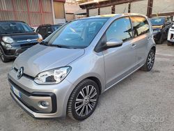 Grigio Usata 2016 VW up! Due volumi | 9850 € (Molto cara)