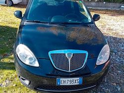 Nero Usata 2011 Lancia Ypsilon Due volumi | 1950 €