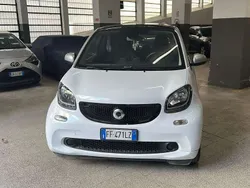 Bianco Usata 2016 Smart ForTwo Coupé Passion Due volumi | 12.200 € (Buon prezzo)