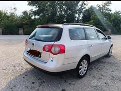 Grigio Usata 2010 VW Passat Tre volumi | 3500 € (Buon prezzo)