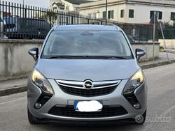 Grigio Usata 2012 Opel Zafira Monovolume | 5100 € (Buon prezzo)