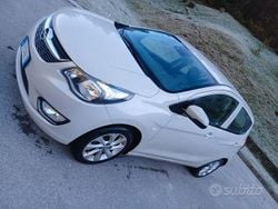 Grigio Usata 2016 Opel Karl Innovation Due volumi | 5900 € (Buon prezzo)