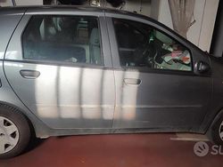 Grigio Usata 2004 Fiat Punto Due volumi | 1000 €