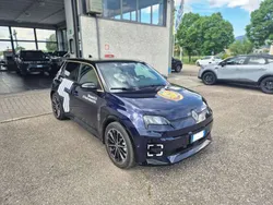 Blu/azzurro Usata 2024 Renault R5 Iconic Due volumi | 28.600 € (Super prezzo)