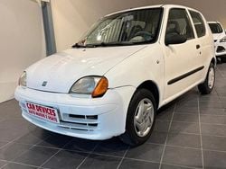 Bianco Usata 2005 Fiat 600 Tre volumi | 1399 € (Buon prezzo)