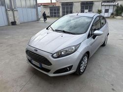 Usata 2014 Ford Fiesta Titanium Tre volumi | 4200 € (Buon prezzo)