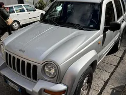 Usata 2004 Jeep Cherokee SUV | 3400 € (Super prezzo)