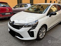 Bianco Usata 2023 Renault Clio V Evolution Due volumi | 14.300 € (Ottimo prezzo)