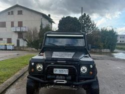 Nero Usata 1991 Land Rover Defender SUV | 15.500 €
