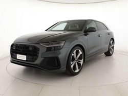 Grigio daytona perlato Usata 2022 Audi Q8 Sport SUV | 58.200 € (Ottimo prezzo)