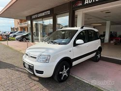 Bianco Usata 2011 Fiat Panda 4x4 Due volumi | 5900 € (Buon prezzo)