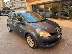 Grigio Usata 2006 Renault Clio II Luxe Due volumi | 1950 € (Buon prezzo)
