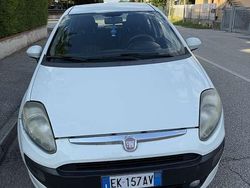 Usata 2011 Fiat Grande Punto Active Due volumi | 3500 € (Cara)