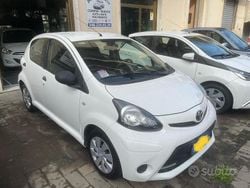 Bianco Usata 2013 Toyota Aygo Edition Due volumi | 7900 € (Molto cara)
