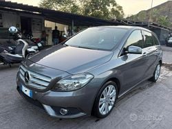 Grigio Usata 2013 Mercedes A160 Tre volumi | 6980 € (Super prezzo)
