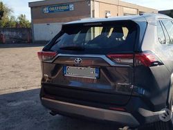 Grigio Usata 2022 Toyota RAV4 Hybrid SUV | 32.500 € (Buon prezzo)