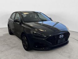 Grigio Nuova 2025 Hyundai i30 Tre volumi | 25.900 € (Cara)