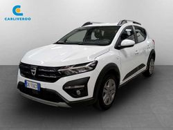 Bianco ghiaccio Usata 2022 Dacia Sandero Comfort Tre volumi | 10.150 € (Ottimo prezzo)