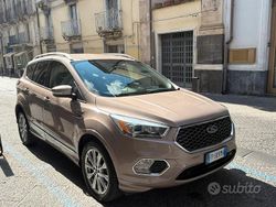 Grigio Usata 2018 Ford Kuga Vignale SUV | 18.000 € (Cara)