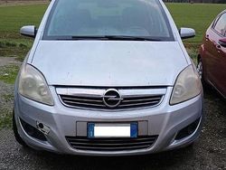 Grigio Usata 2008 Opel Zafira Cosmo Monovolume | 1500 €