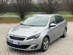 Grigio Usata 2015 Peugeot 308 Allure Station wagon | 6500 € (Buon prezzo)