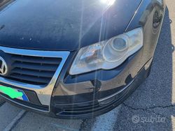 Nero Usata 2009 VW Passat Station wagon | 2500 € (Ottimo prezzo)