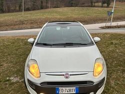 Bianco Usata 2010 Fiat Punto Due volumi | 3200 € (Buon prezzo)