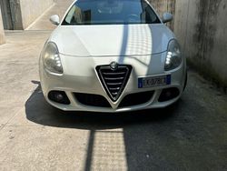 Bianco Usata 2012 Alfa Romeo Giulietta Due volumi | 6000 € (Buon prezzo)