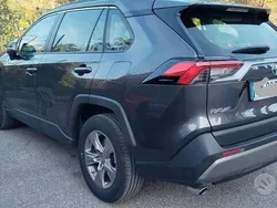 Usata 2022 Toyota RAV4 SUV | 34.000 € (Buon prezzo)