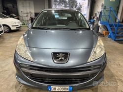 Grigio Usata 2007 Peugeot 207 Tre volumi | 2499 € (Buon prezzo)