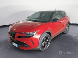 Rosso Usata 2024 Alfa Romeo Junior Edizione Speciale SUV | 29.900 € (Ottimo prezzo)
