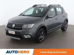 Grigio Usata 2017 Dacia Sandero Due volumi | 9999 € (Buon prezzo)