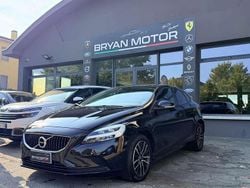 Nero Usata 2018 Volvo V40 Business Edition Tre volumi | 11.999 € (Buon prezzo)