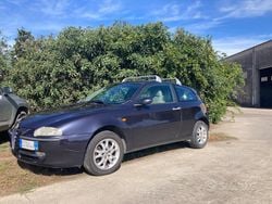 Usata 2003 Alfa Romeo 147 Due volumi | 2000 € (Molto cara)