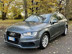 Grigio monsone Usata 2015 Audi A3 Admired Tre volumi | 10.500 € (Ottimo prezzo)
