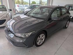 Other Usata 2021 VW Golf Life Tre volumi | 18.500 € (Buon prezzo)