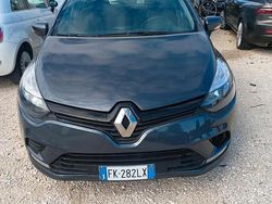 Grigio Usata 2017 Renault Clio IV Tre volumi | 7850 € (Ottimo prezzo)