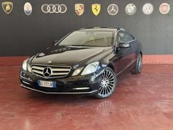 Nero Usata 2011 Mercedes E220 Avantgarde Coupé | 10.900 € (Buon prezzo)
