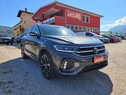 Grigio glasgow / tetto nero Usata 2023 VW T-Roc R-line SUV | 31.950 € (Buon prezzo)